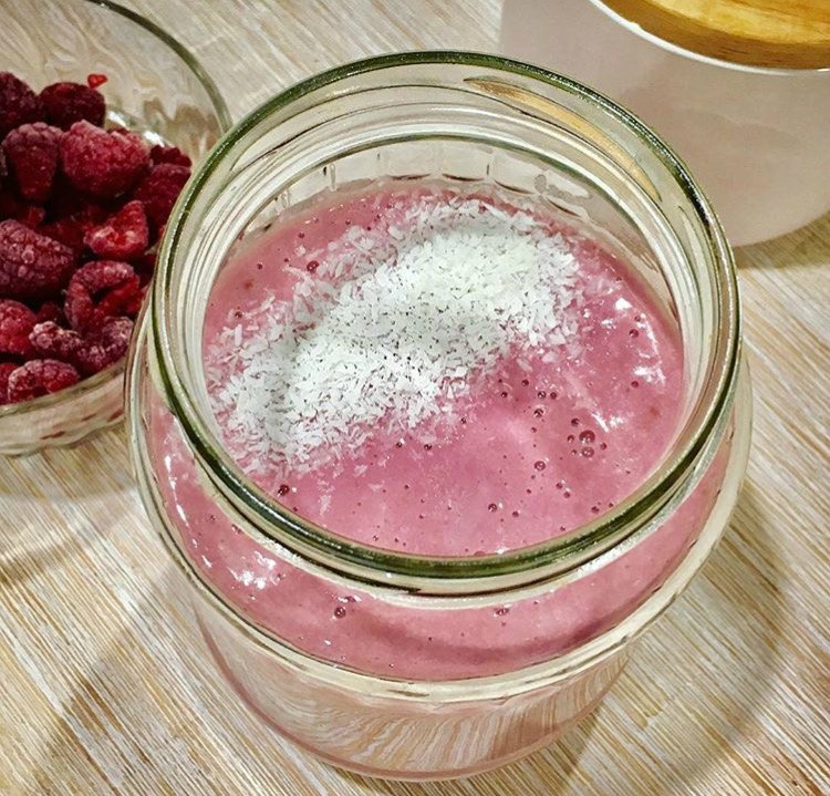 Raspberry Oat Smoothie